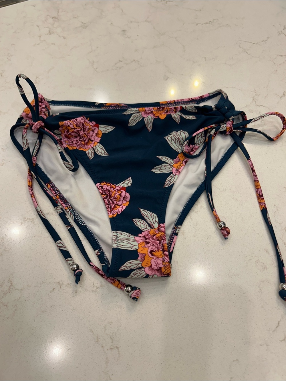 Cupshe Navy Floral Side-Tie Bikini Bottoms with Pink Accents
